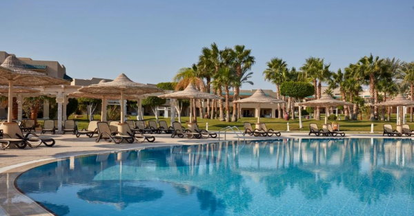 Coral Sea Holiday Resort and Aqua Park outdoor pool