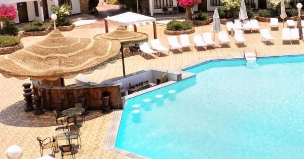 Aida Hotel- pool