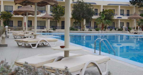 Cataract Resort Naama Bay swimming pool