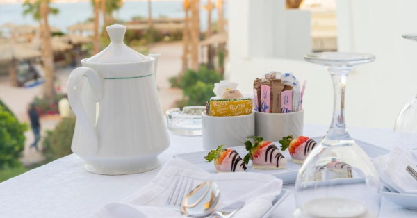 Club Reef Resort breakfast