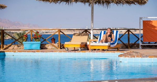 Club Reef Resort בריכה