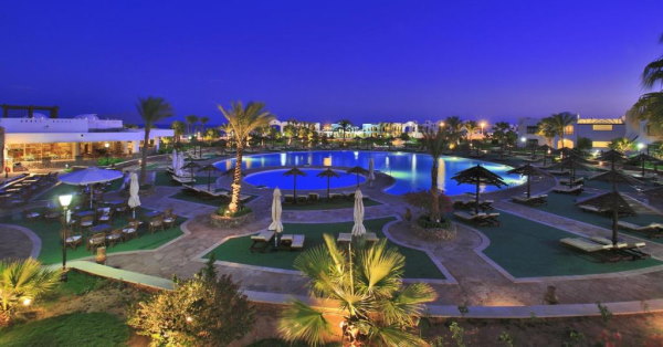 Coral Beach Resort Montazah בריכת שחיה