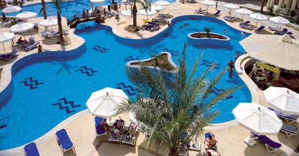 Hilton Sharks Bay Resort outdoor pool